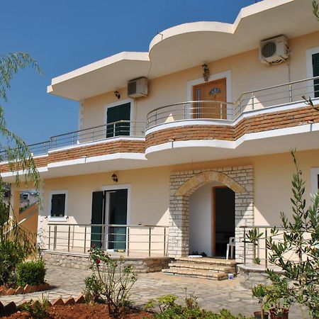 Villa Violeta Ксамил Екстериор снимка