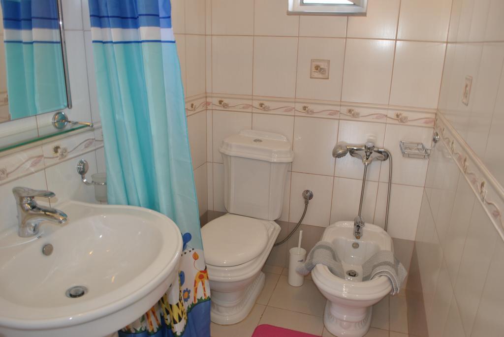 Villa Violeta Ксамил Екстериор снимка