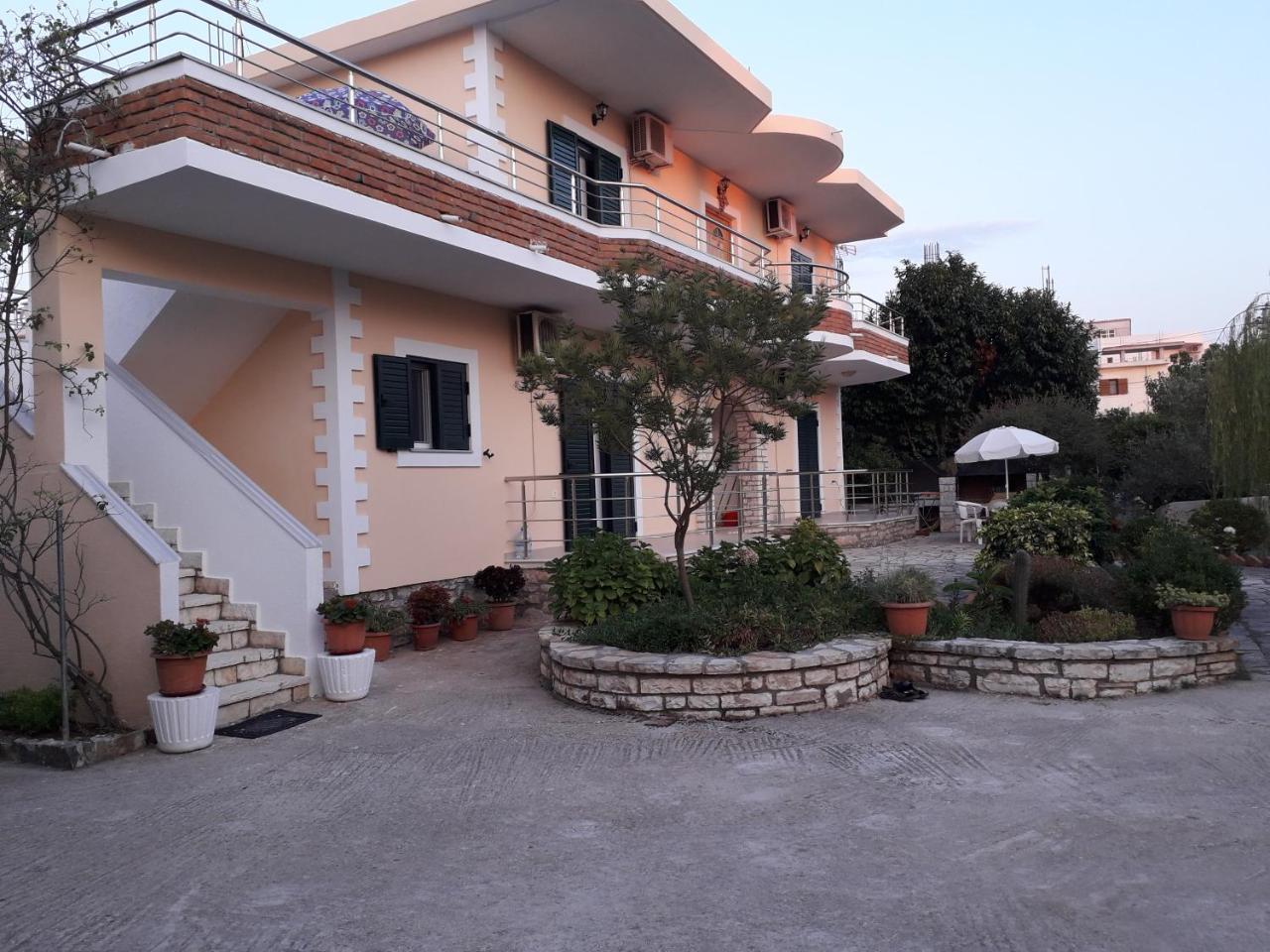 Villa Violeta Ксамил Екстериор снимка