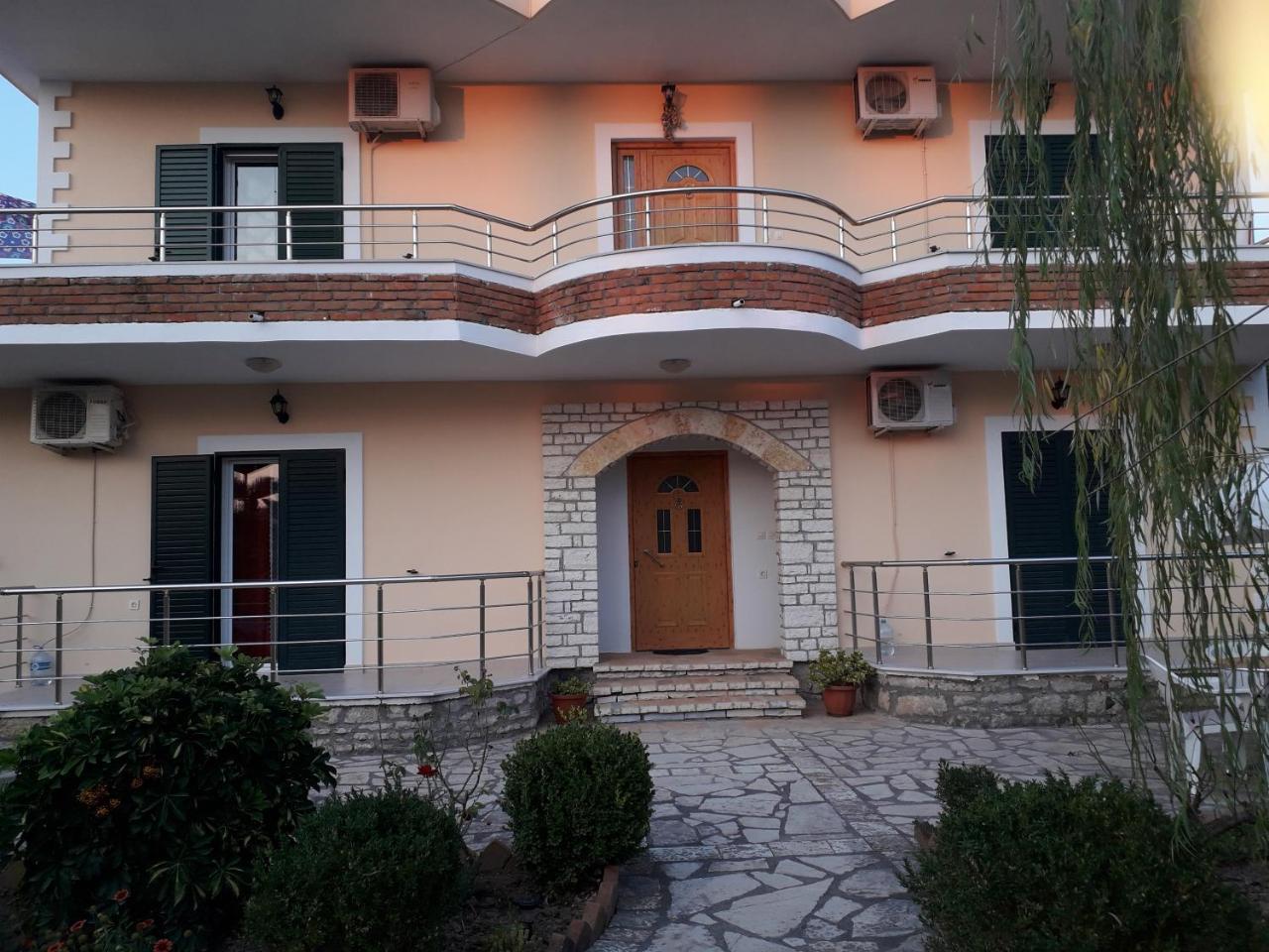 Villa Violeta Ксамил Екстериор снимка